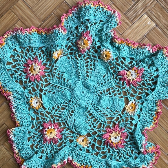 Three vintage handmade doilies, green and multicolor - Picture 7 of 12